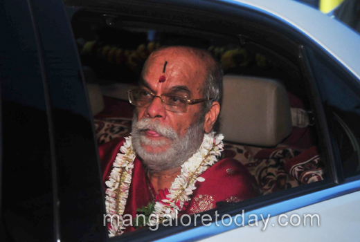 Gokarna Mutt Swamiji reached Mangalore 1